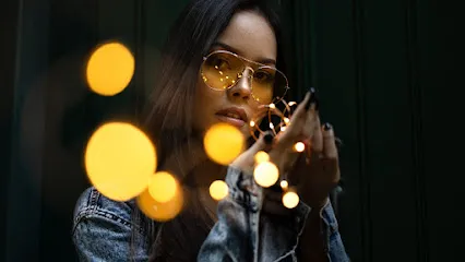 2 lensess Blueridge Hinjewadi